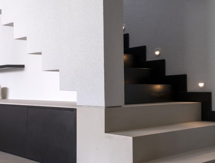Caja by Maxx Royal