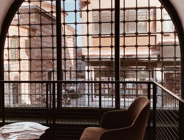 Architectural Report for the Conversion of the row Shops Beneath Süleymani̇ye Mosque Into the Istanbul Design Museum